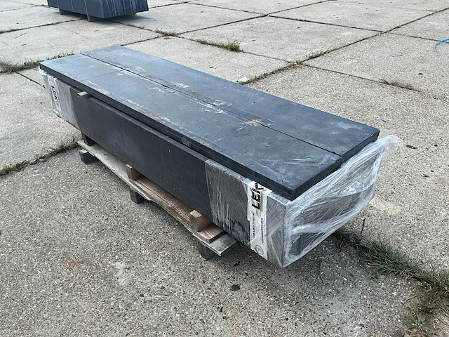 Antraciet gecoat beton onderplaat (16x) - afbeelding 4 van  6