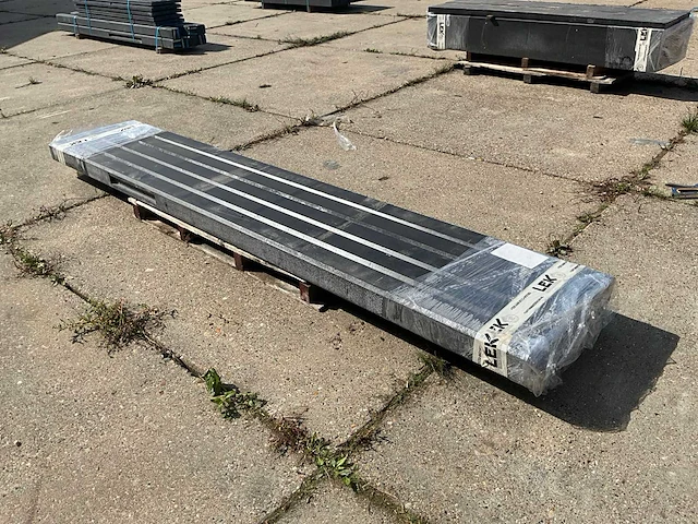 Antraciet gecoat beton paal (5x) - afbeelding 4 van  6