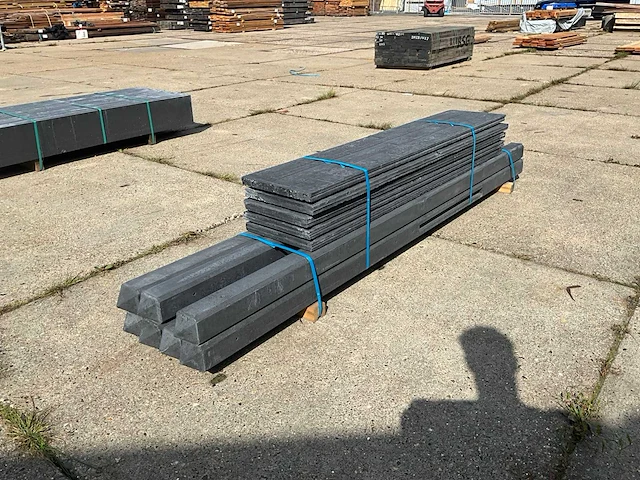 Antraciet gecoat rotsmotief beton onderplaat en paal (12x) - afbeelding 3 van  6