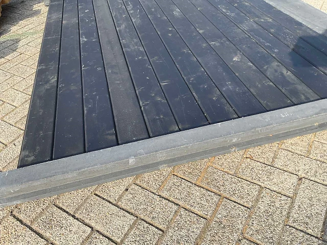 Antraciet hout-beton schutting – 34,5 meter x 205 cm - afbeelding 5 van  7