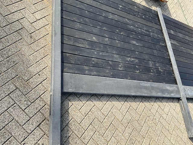Antraciet hout-beton schutting – 34,5 meter x 205 cm - afbeelding 1 van  7