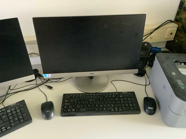 Aoc 230lm00025 monitoren en 1 brother laserprinter - afbeelding 3 van  5