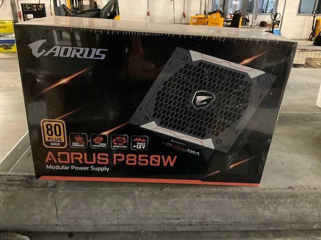 Aorus p850w powersupply - afbeelding 1 van  2