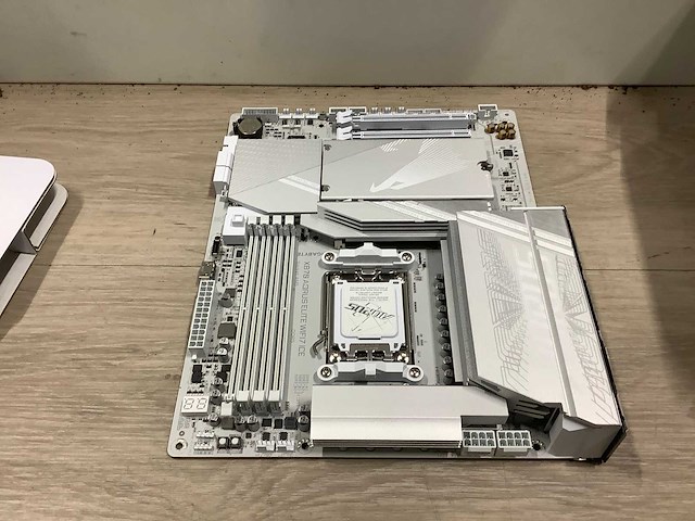 Aorus x870 elite wifi7 ice am5 lga 1718 - afbeelding 5 van  7