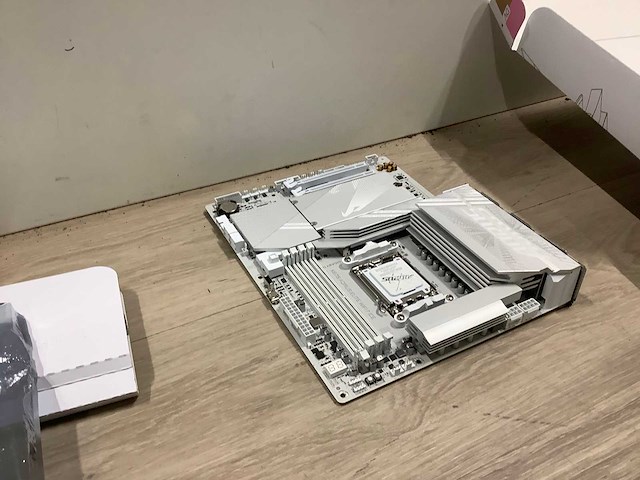 Aorus x870 elite wifi7 ice am5 lga 1718 - afbeelding 6 van  7