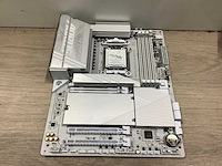 Aorus x870 elite wifi7 ice am5 lga 1718 - afbeelding 7 van  7