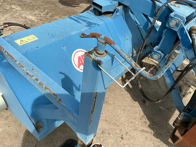 Ap machinebouw 2003 vhz 2750 hh pc straatveegmachine - afbeelding 11 van  24