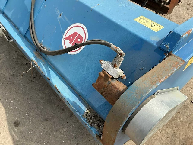 Ap machinebouw 2003 vhz 2750 hh pc straatveegmachine - afbeelding 14 van  24