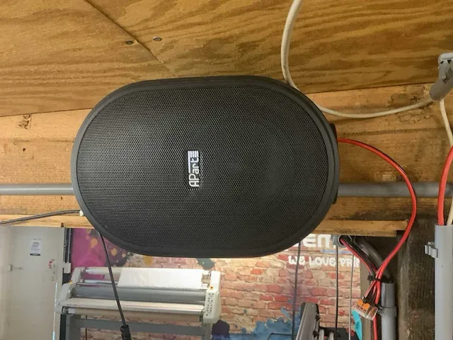 Apart versterker, mixer en speakers - afbeelding 4 van  7