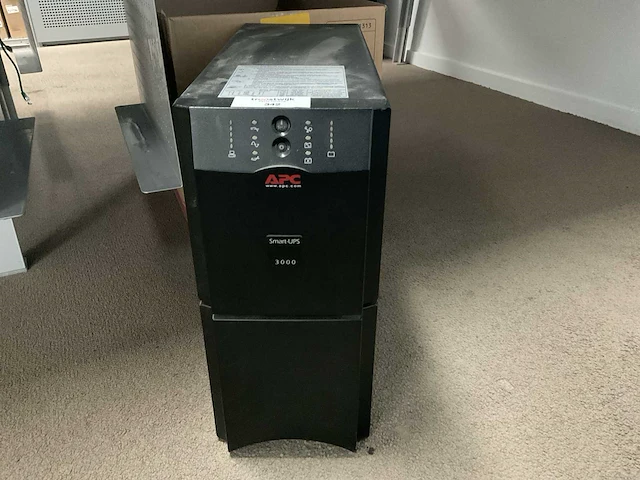 Apc 3000 smart-ups - afbeelding 1 van  1