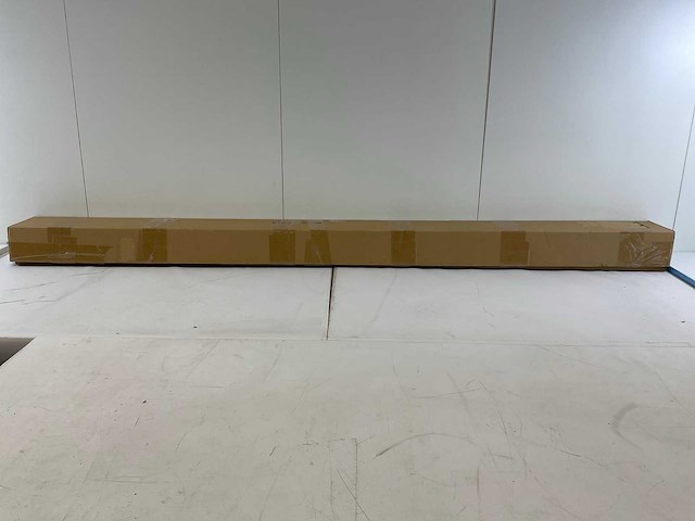 Apc (ap8853) metered pdu rack 32a (new) - afbeelding 1 van  9