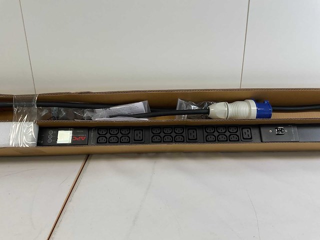 Apc (ap8853) metered pdu rack 32a (new) - afbeelding 5 van  9