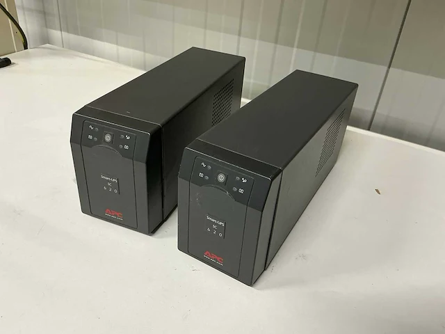 Apc smart-upc sc 620 noodstroomvoorziening (2x) - afbeelding 2 van  3