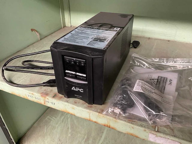 Apc smart-ups - afbeelding 1 van  5
