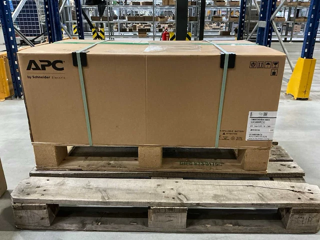 Apc smartups 5k 230v - afbeelding 2 van  3