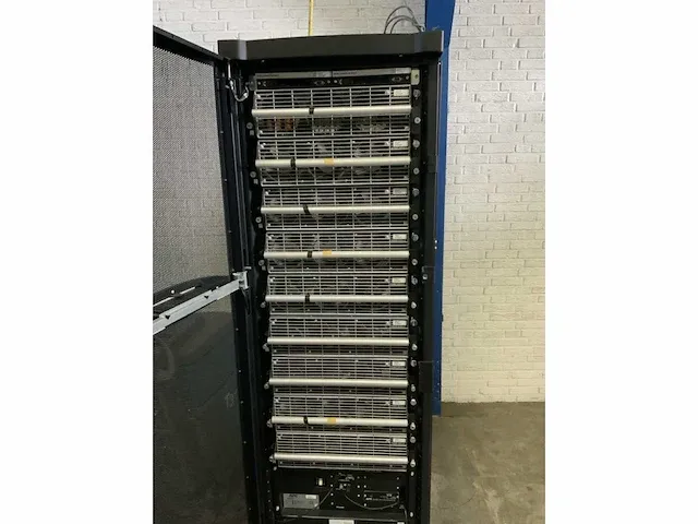 Apc symmetra px noodstroomvoorziening - afbeelding 5 van  8