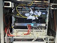 Apc - afbeelding 2 van  9