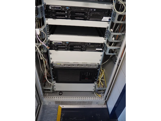 Apc - afbeelding 3 van  9
