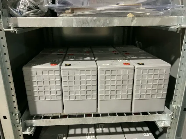 Apc/schneider mge galaxy 5500 driefasen stroombeveiliging “100 kva” - afbeelding 6 van  20
