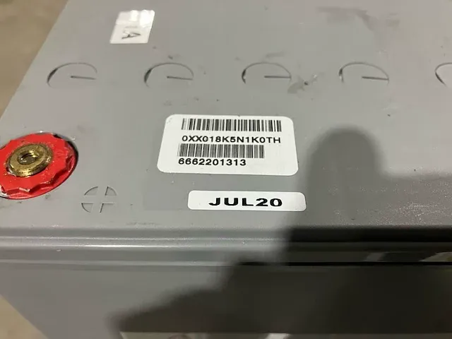 Apc/schneider mge galaxy 5500 driefasen stroombeveiliging “100 kva” - afbeelding 13 van  22