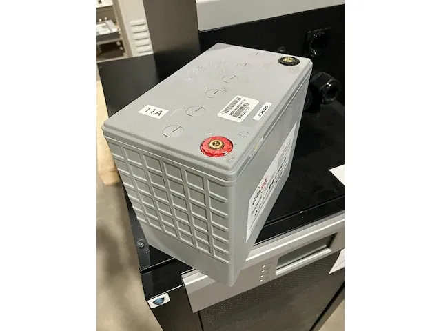 Apc/schneider mge galaxy 5500 driefasen stroombeveiliging “100 kva” - afbeelding 15 van  22