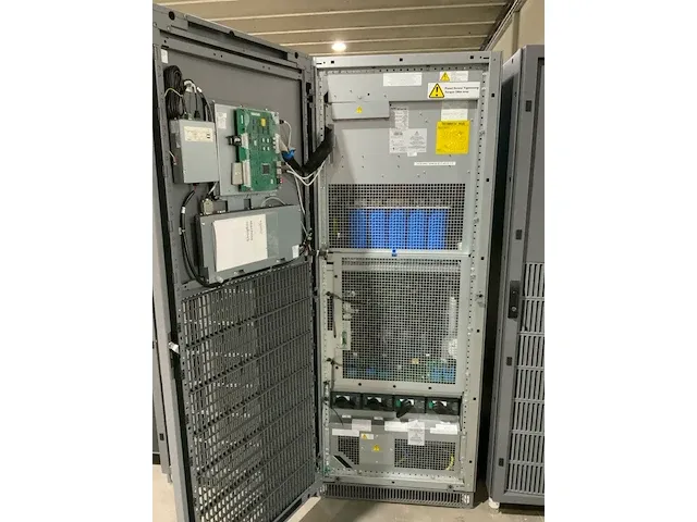 Apc/schneider mge galaxy 5500 driefasen stroombeveiliging “100 kva” - afbeelding 20 van  22