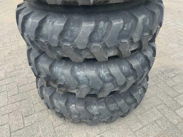 Apollo 1000x20 10-gaats velg met band dubbel lucht (4x) - afbeelding 3 van  6