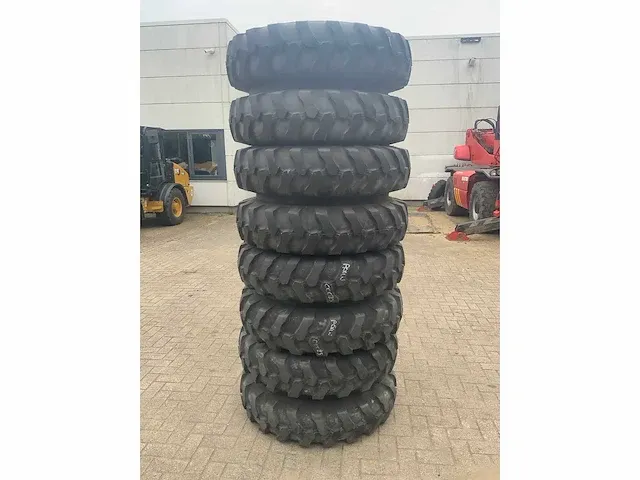 Apollo awe-713 10.00-20 velg met band dubbel lucht (4x) - afbeelding 10 van  12