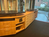 Apotheek interieur winkel toonbank - afbeelding 2 van  54
