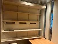 Apotheek interieur winkel toonbank - afbeelding 19 van  54