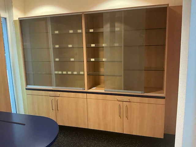 Apotheek interieur winkel toonbank - afbeelding 26 van  54