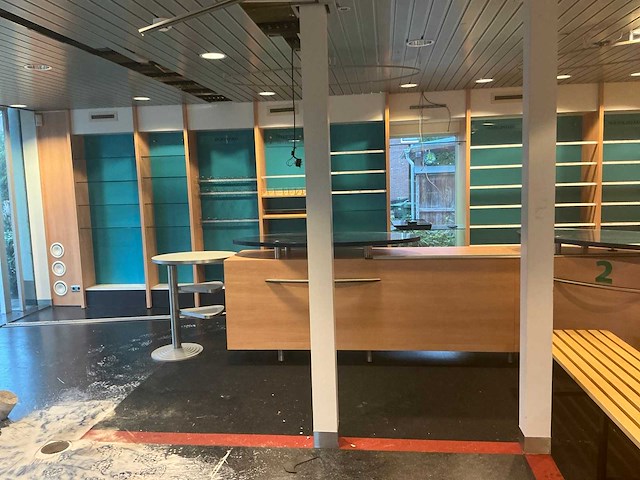 Apotheek interieur winkel toonbank - afbeelding 2 van  54