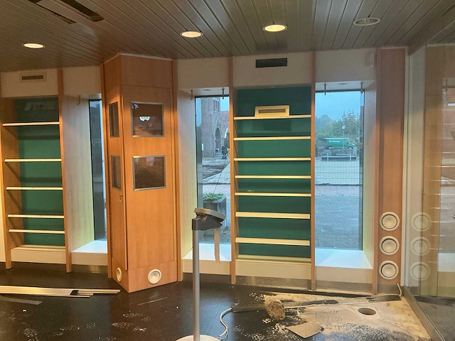Apotheek interieur winkel toonbank - afbeelding 6 van  54