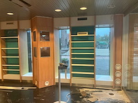 Apotheek interieur winkel toonbank - afbeelding 6 van  54