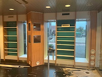 Apotheek interieur winkel toonbank - afbeelding 7 van  54