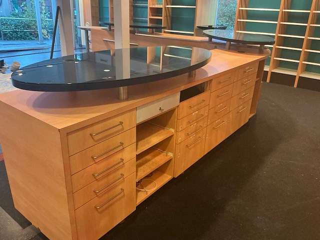 Apotheek interieur winkel toonbank - afbeelding 8 van  54