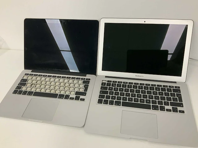 Apple - a1466 13-inch macbook air & a1502 13-inch macbook pro laptop (2x) - afbeelding 1 van  4