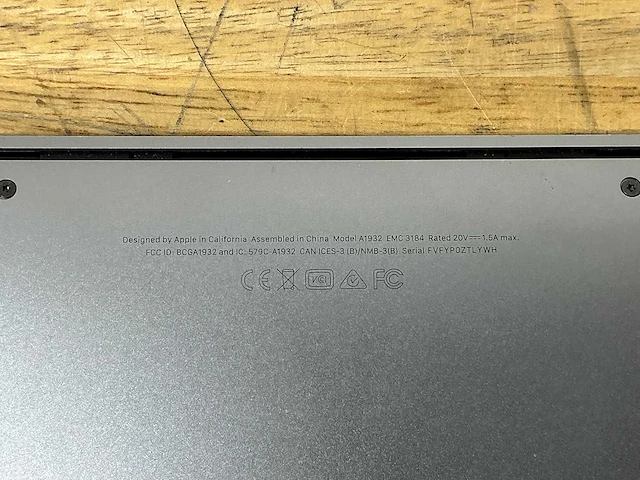 Apple - a1932 - laptop - afbeelding 4 van  4