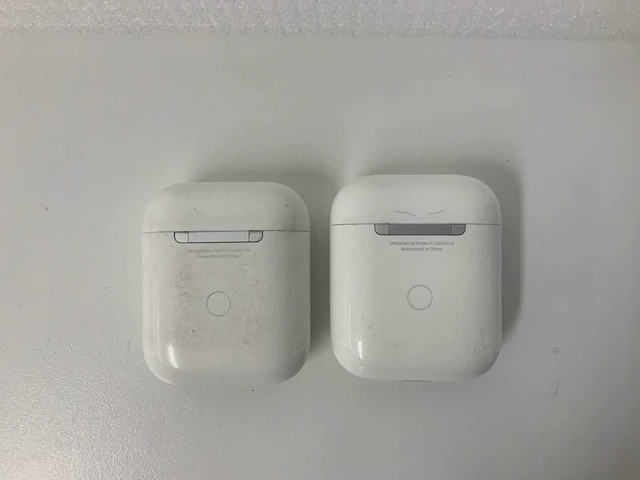 Apple - a1938 airpods 2 with charging case - mrxj2am/a (2x) - afbeelding 2 van  2