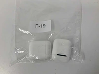 Apple - airpods 2, charging case - mv7n2zm/a (2x) - afbeelding 1 van  1