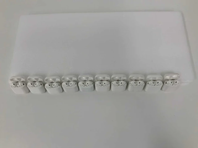 Apple - airpods 2, with charging case - mv7n2zm/a (10x) - afbeelding 1 van  1