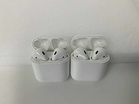 Apple - airpods 2, with charging case - afbeelding 1 van  1