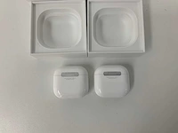 Apple - airpods 4 active noise cancellation, with charging case mxp93zm/a (2x) - afbeelding 2 van  2
