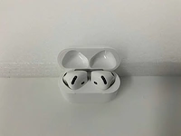 Apple - airpods 4 active noise cancellation, with charging case mxp93zm/a - afbeelding 1 van  3