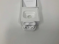 Apple - airpods pro 2nd generation, with charging case mtjv3zm/a - afbeelding 1 van  2