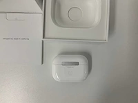 Apple - airpods pro 2nd generation, with charging case mtjv3zm/a - afbeelding 3 van  3