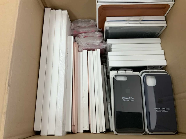Apple - diverse ipad en iphone hoesjes (66x) - afbeelding 1 van  3