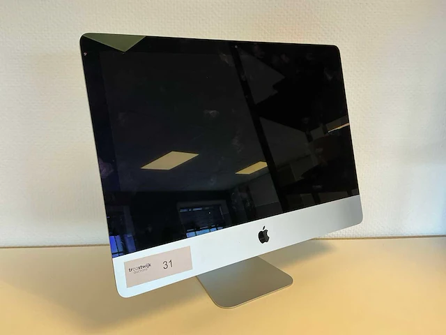 Apple - imac18,2 (24 inch) - desktop - afbeelding 1 van  5