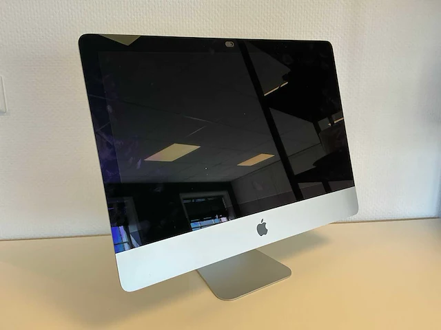 Apple - imac18,2 (24 inch) - desktop - afbeelding 1 van  3