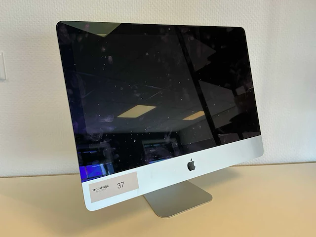 Apple - imac18,2 (24 inch) - desktop - afbeelding 1 van  3